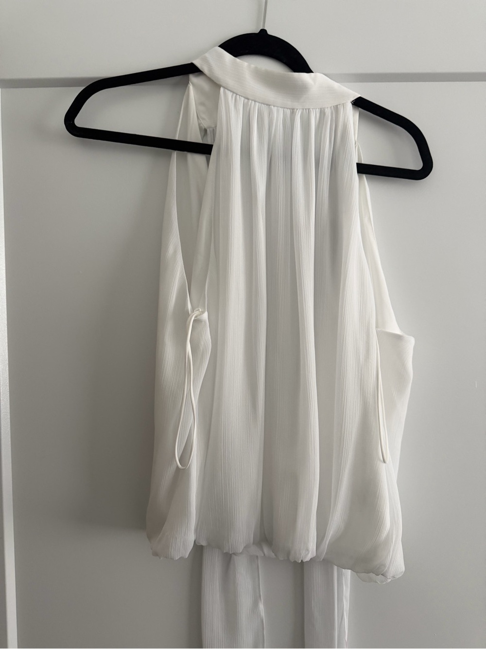 Alice & Olivia Women's White Halter Pleated Top